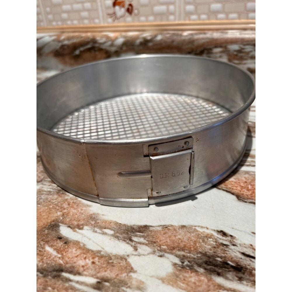 Vintage 9” Spring Form Pan